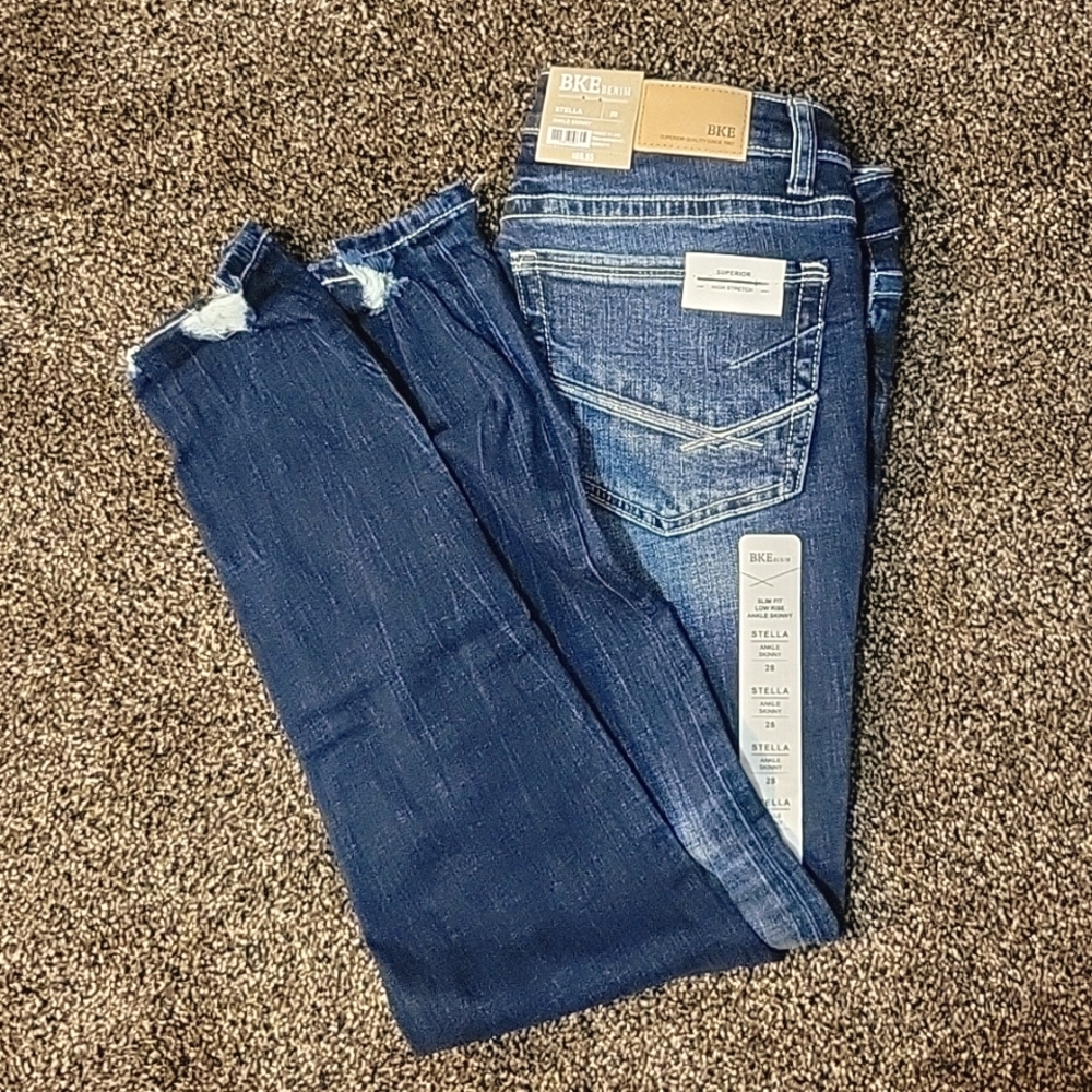 Buckle Jeans